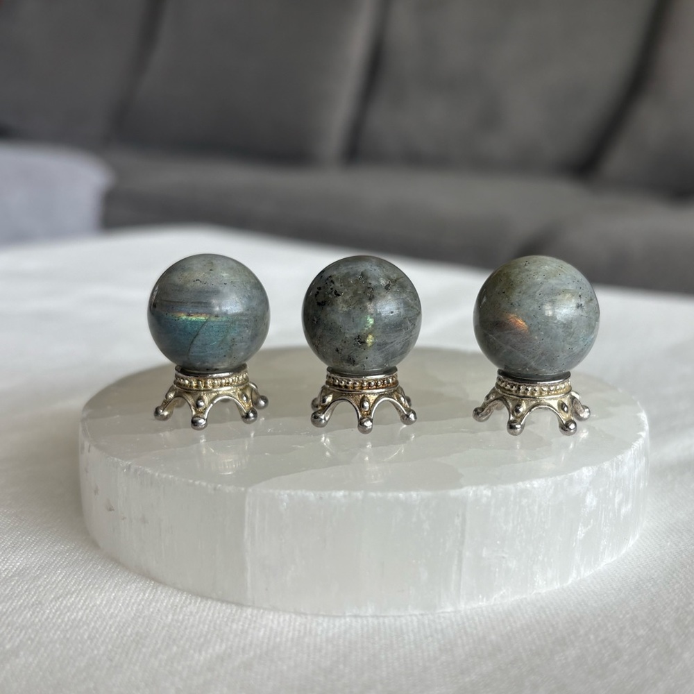 Mini labradorite sphere bundle